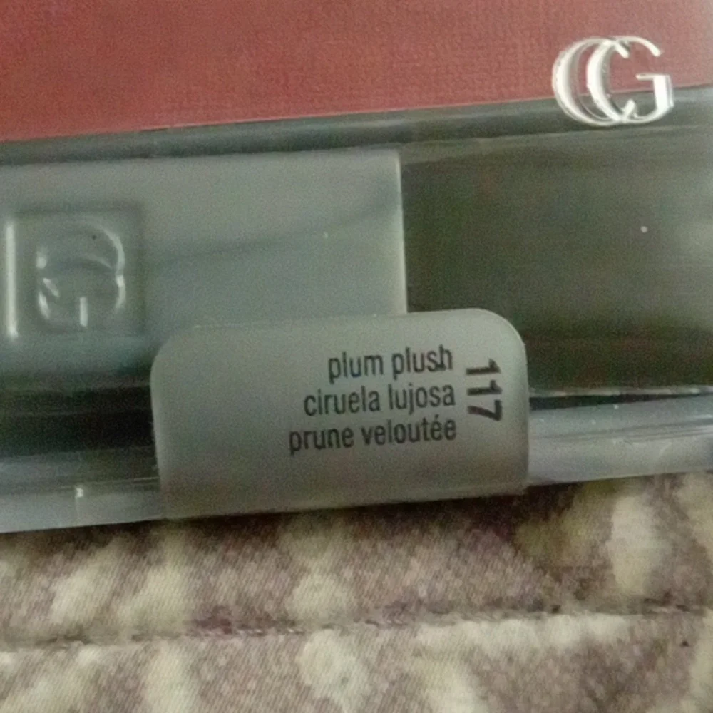 New Sealed COVERGIRL BLUSH #117 Plum Plush